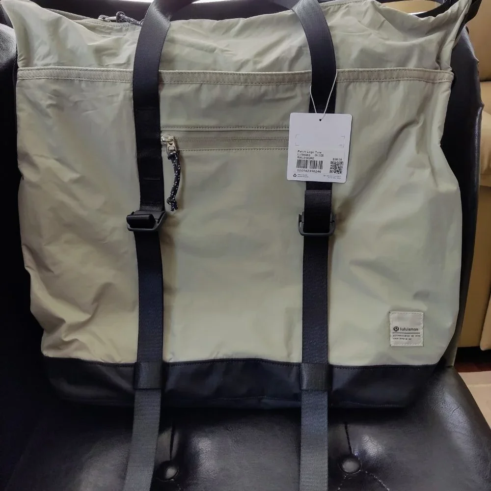 Lululemon Patch Logo Tote Bag 25L, BNWT - Picture 7 of 7